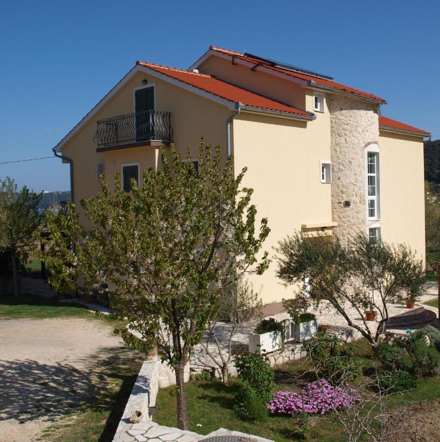 Apartments Batistic Supetarska Draga Eksteriør billede